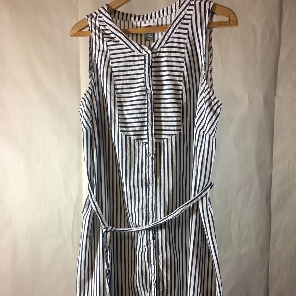 Old navy blue and white stripe dress 1X